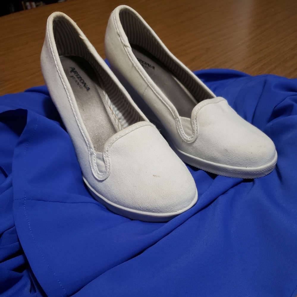 Wedges: Arizona brand, size 7.5